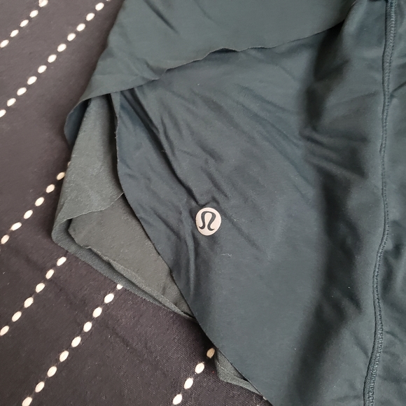 Lululemon| Home Stretch Shorts Tulip Side Detail 3" Inseam Size 10 - Picture 4 of 8